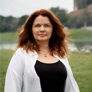 Meet your Posher, Becky